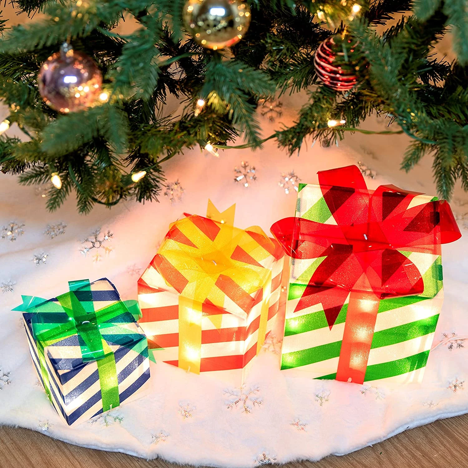 Christmas Lighted Boxes - Image 9